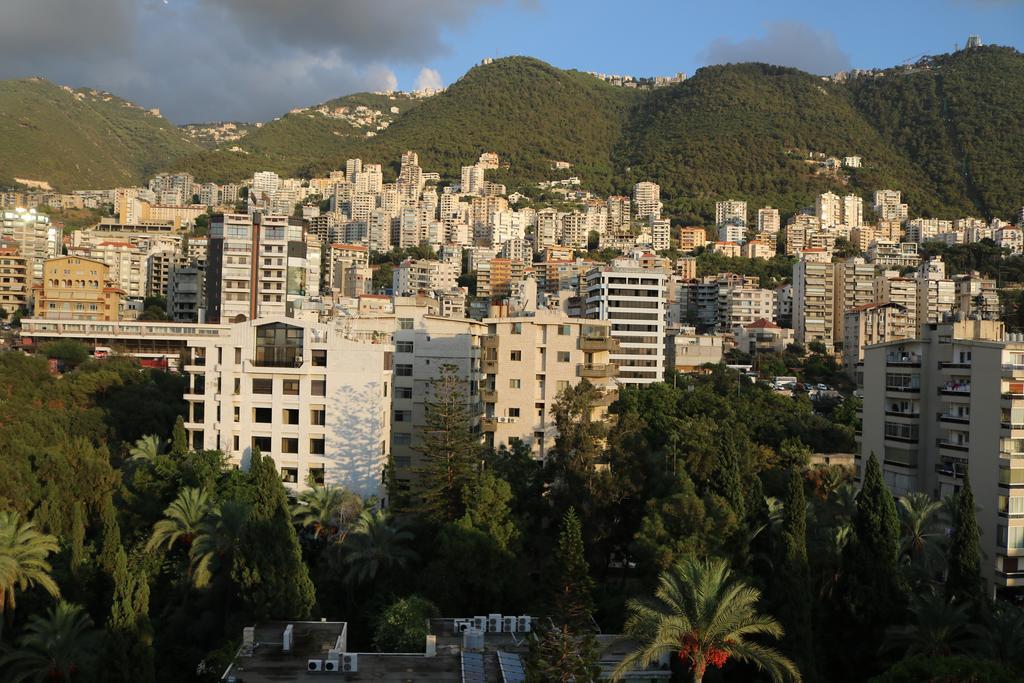 Vista Del Mar Hotel Jounieh Bagian luar foto