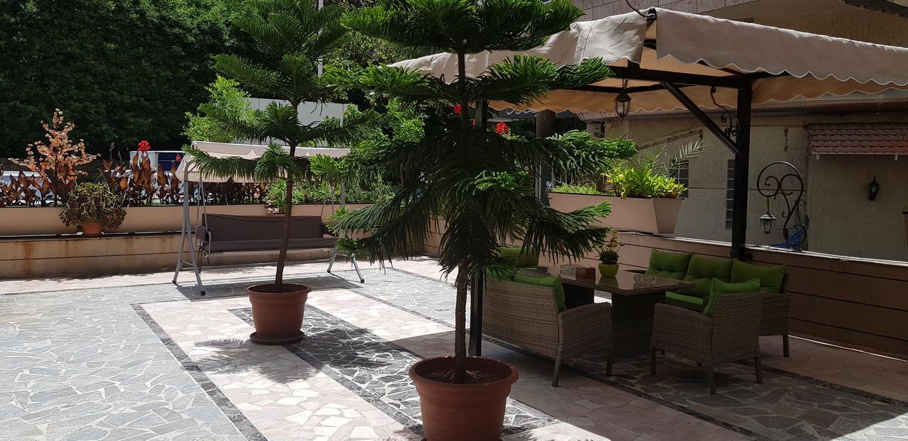 Vista Del Mar Hotel Jounieh Bagian luar foto