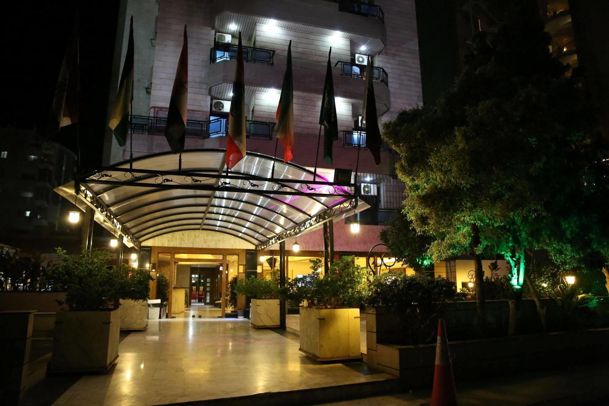 Vista Del Mar Hotel Jounieh Bagian luar foto
